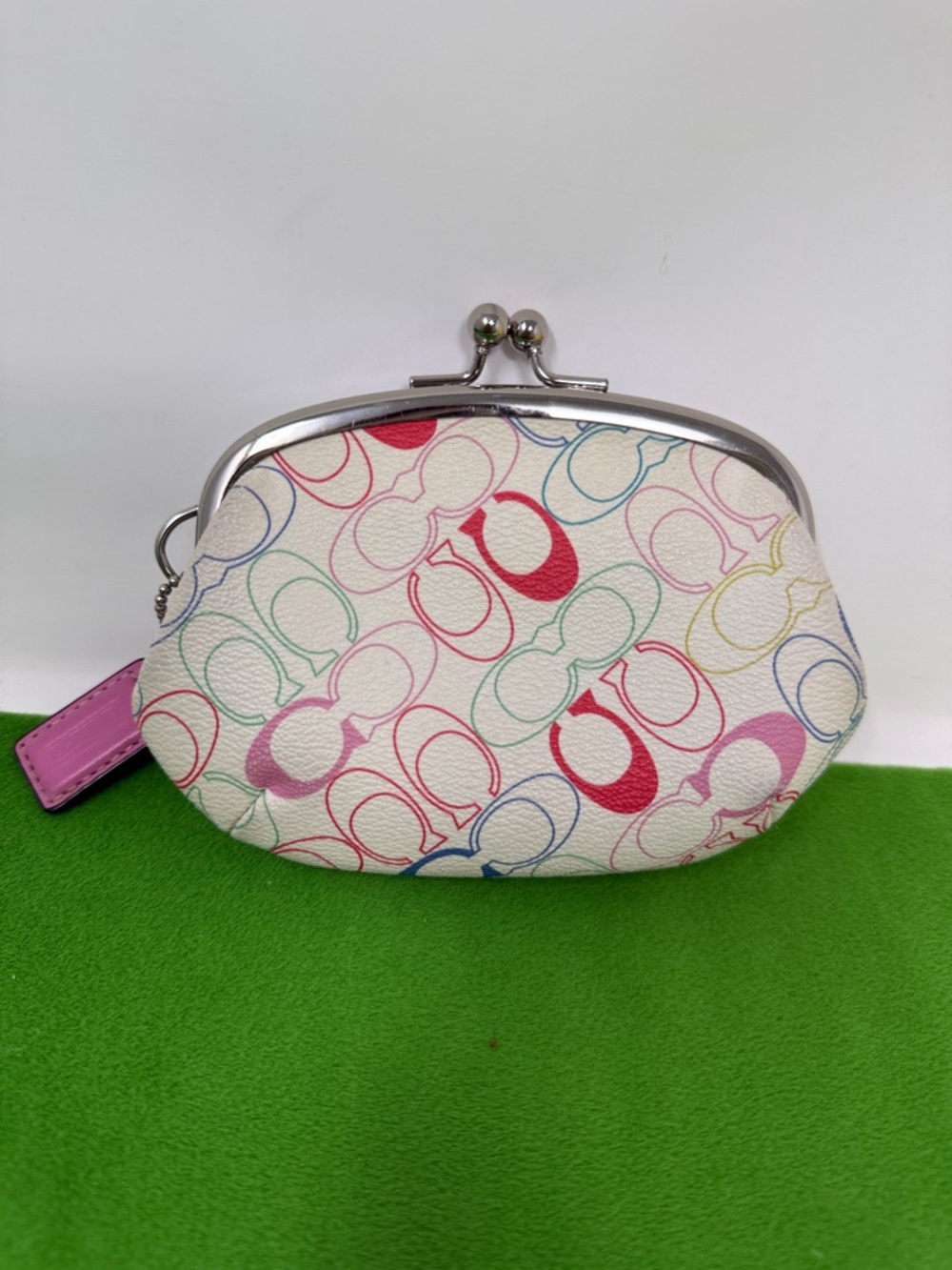 COACH Pink All Over Signature Kiss Lock Coin Purse - Picture 3 of 8